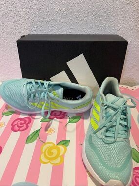 Adidas Women's Run Falcon 5 Running Shoes Flash Aqua Lucid Lemon, size 8.5. NWT